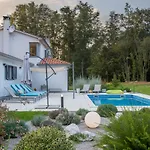 Villa Stepancic - Large Garden And Heated Pool *