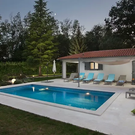Stepancic - Large Garden And Heated Pool *