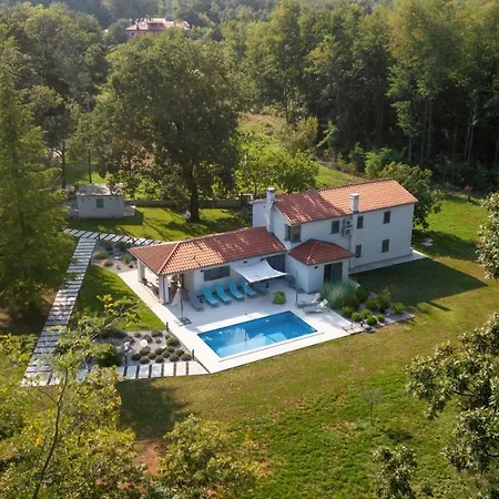 Stepancic - Large Garden And Heated Pool *