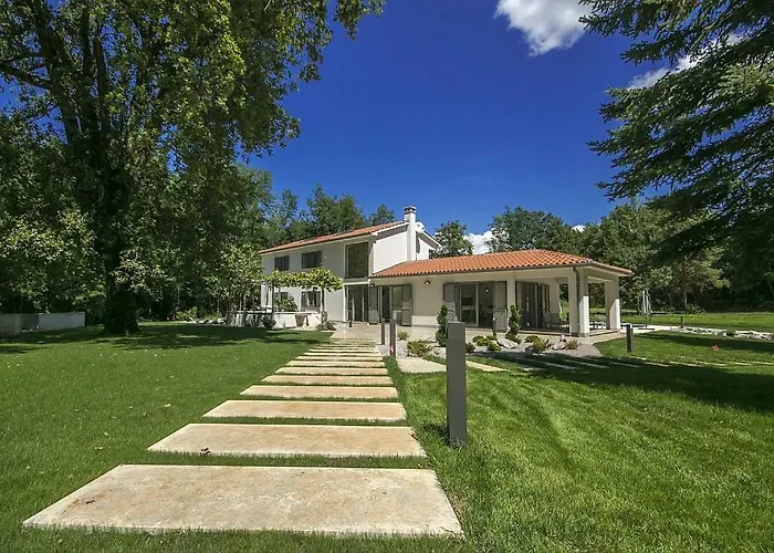 Villa Stepancic - Large Garden And Heated Pool *